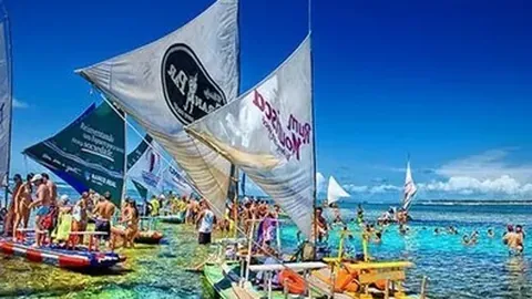 “纳普在精英赛高尔夫赛中领先，福勒第七，斯皮思排第25”