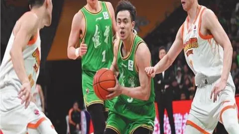 梅州客家7-2惨败海港主场，8月17日迎战上海申花即将上演新对决